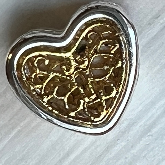 925 sterling silver & gold filigree heart shaped  Pandora style charm. - Picture 1 of 3